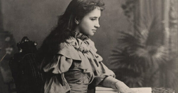 Nhà văn Helen Keller